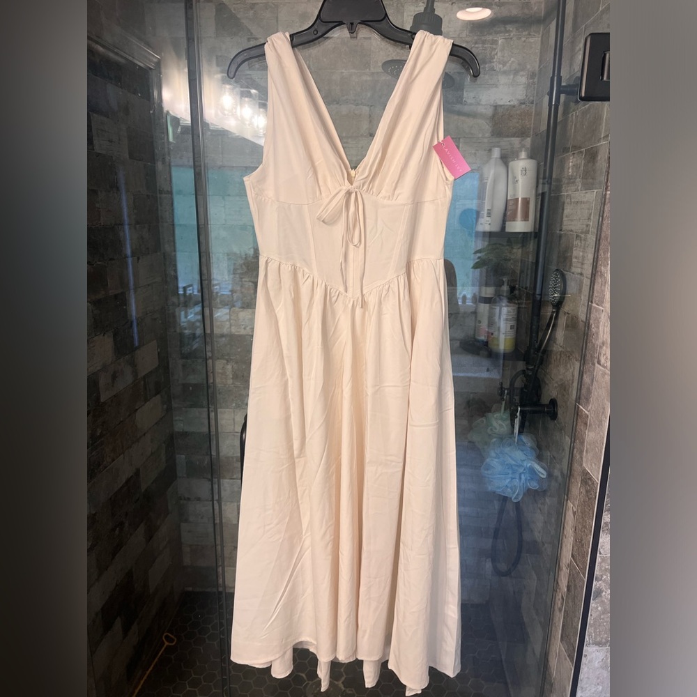 Elegant Cream Midi Dress